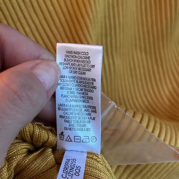 Calvin Klein top - Picture 6 of 6